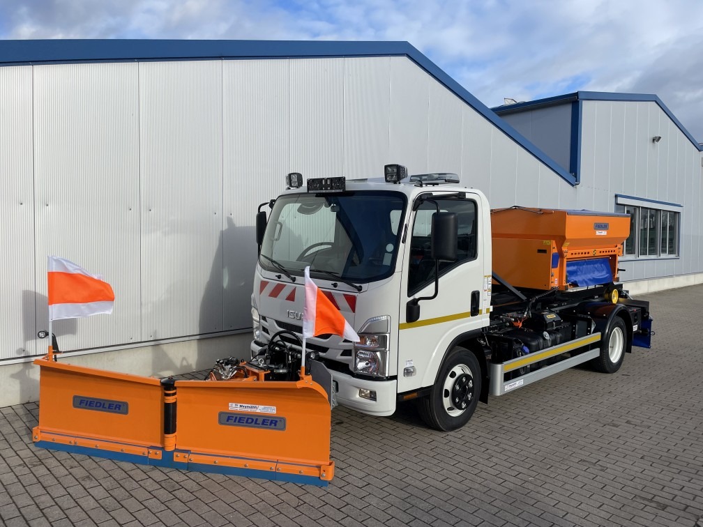 imgi_60_isuzu-npr-abrollkipper-palfinger-streuer-fiedler-schneeschild-1